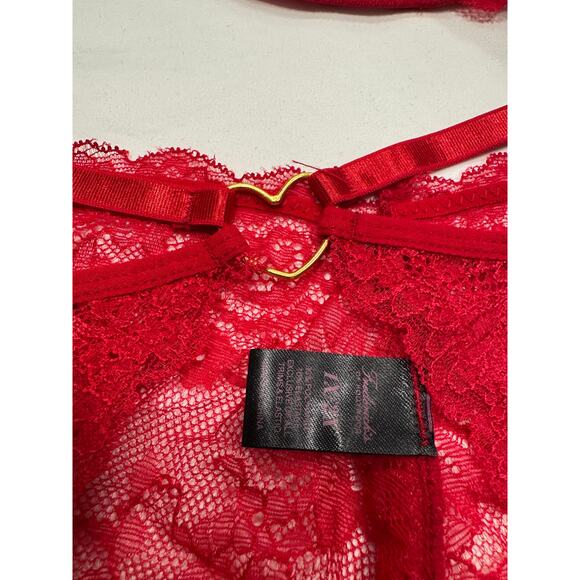 NEW Frederick's of Hollywood Lover Floral Lace Bra Set Size S/M Lipstick Red NWT - Picture 5 of 9